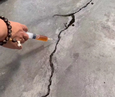 水磨沟混凝土裂缝修补技术详解​